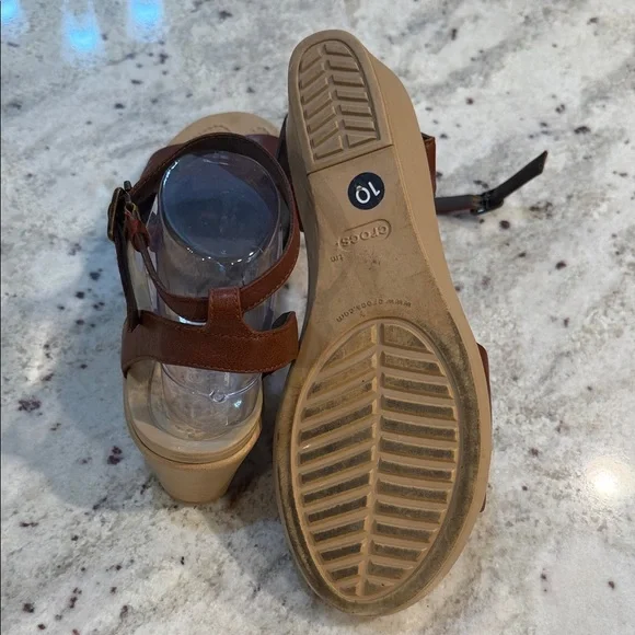 CROCS Leigh Ann Brown Leather Ankle Strap Wedge Sandals Women’s- Rare - Picture 6 of 6
